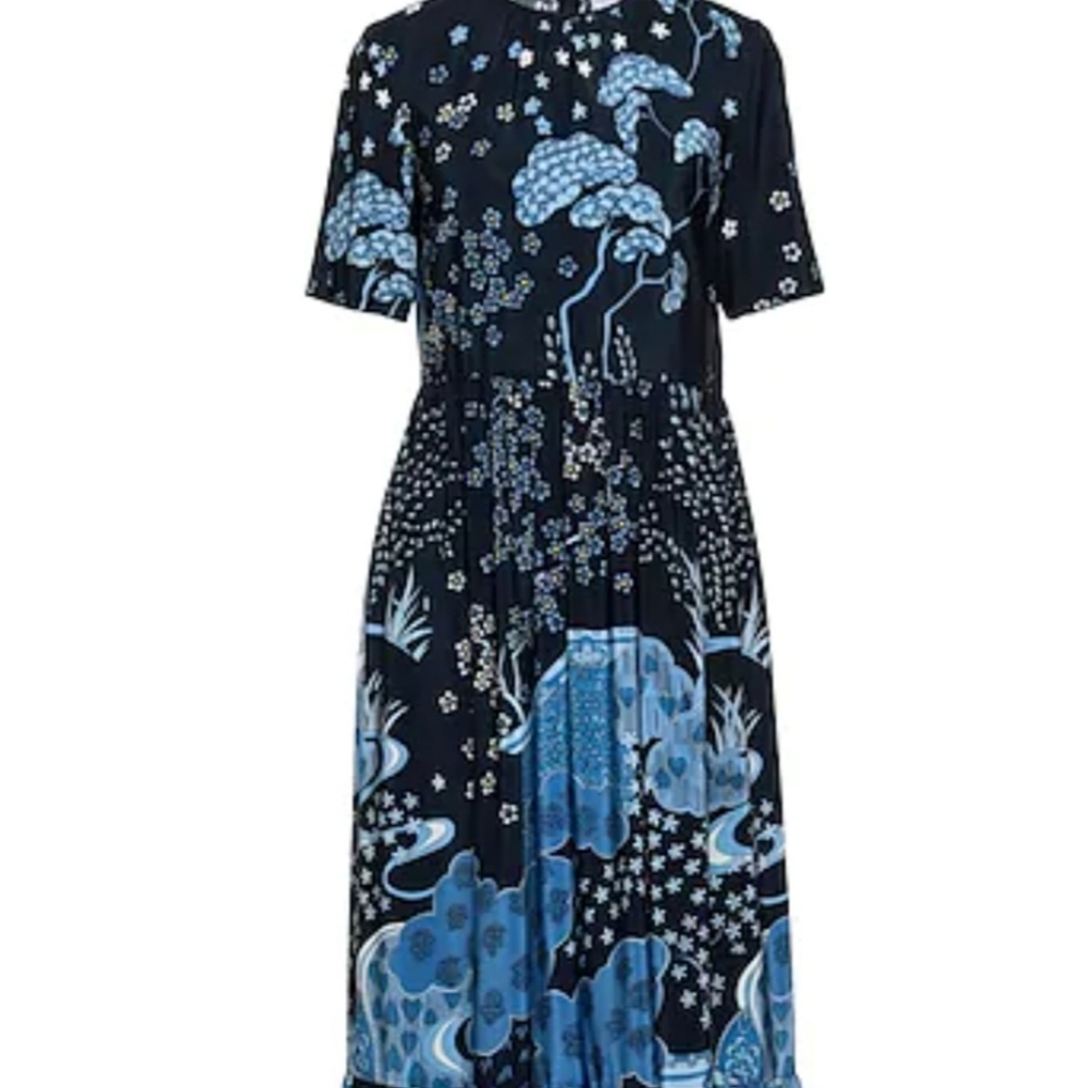 IN SEARCH OF THIS/ Not selling/ SEEKING in size 6, 8, 10 or 12